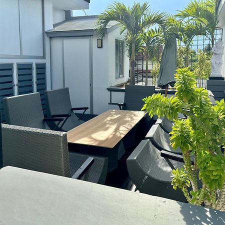 Villa Rumah Putih Abu Abu 셍기기 외부 사진