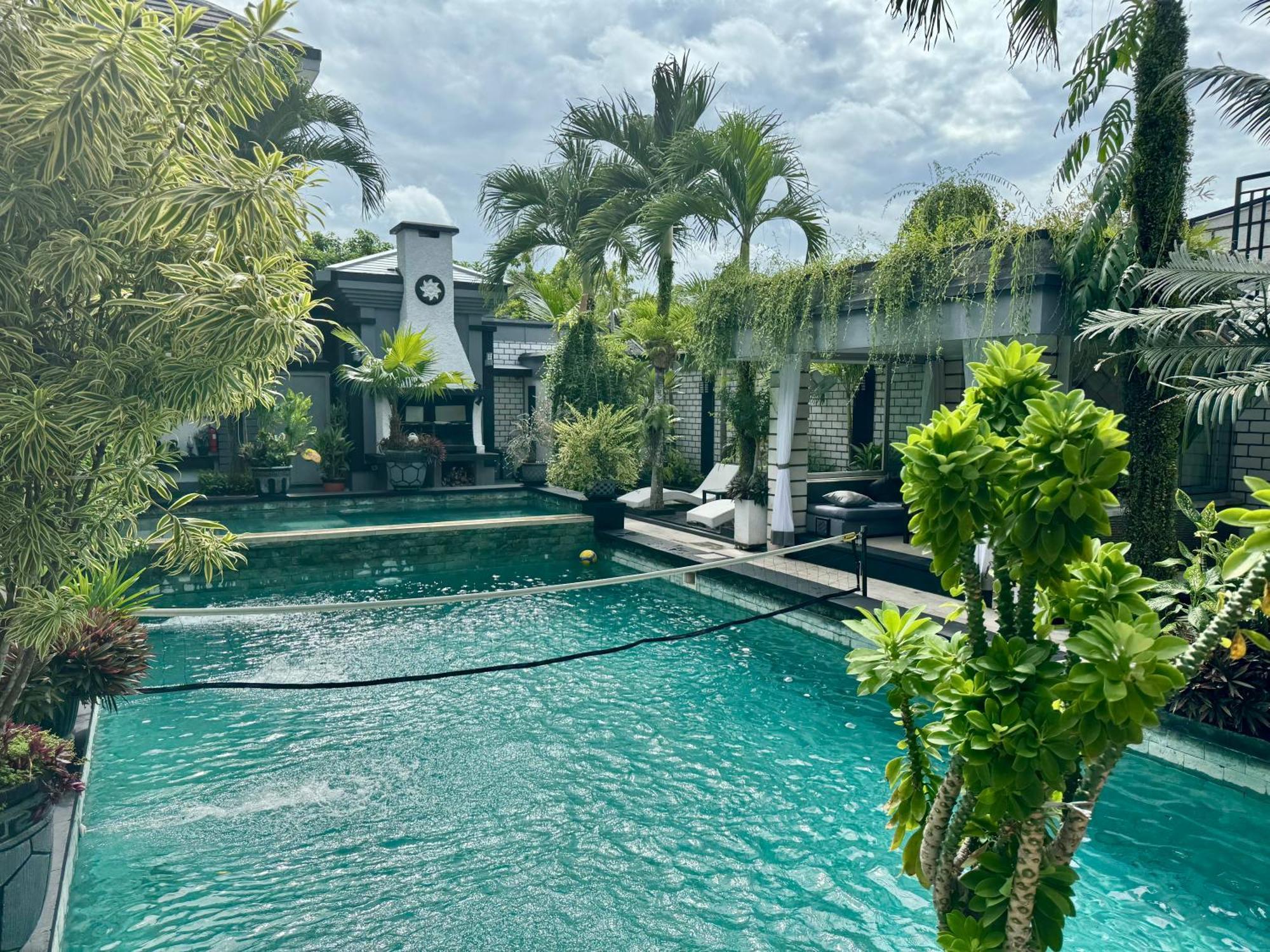 Villa Rumah Putih Abu Abu 셍기기 외부 사진